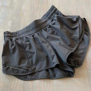 Hotty hot lines shorts 2.5”